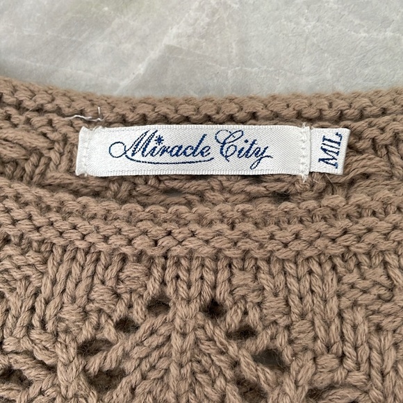 Women's Miracle City Long Sleeve Sweater Medium - Picture 12 of 13